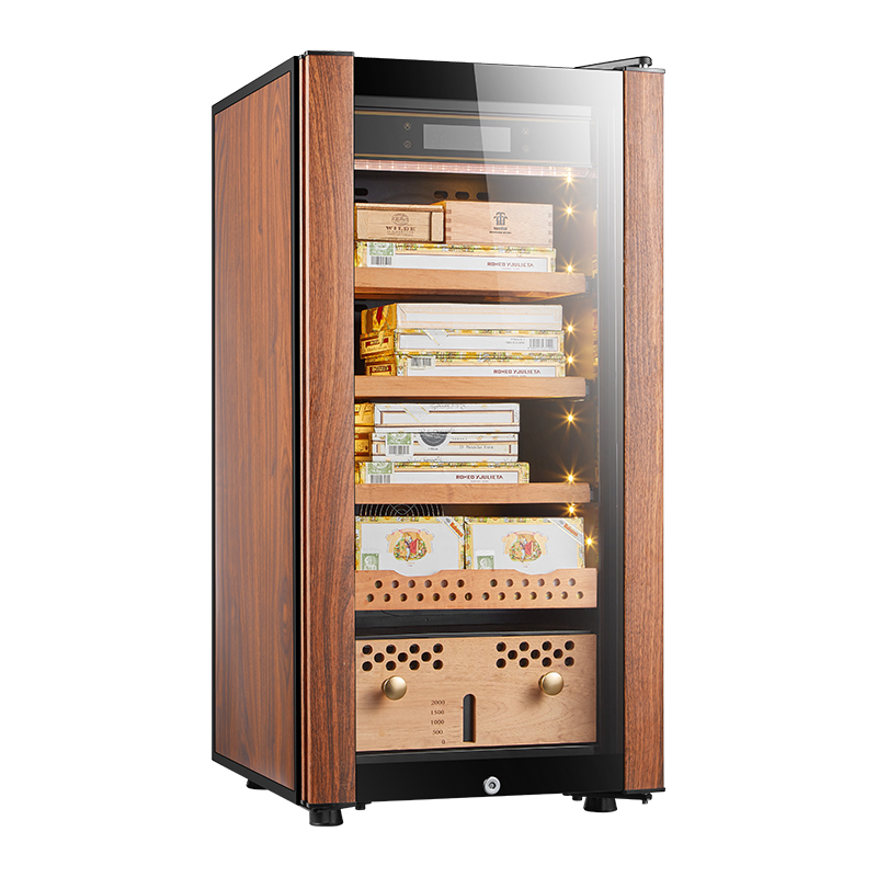How to pick out a good cigar humidor?